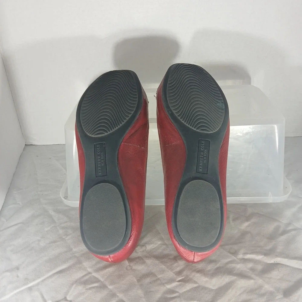 Kenneth Cole New York Tavin Red Leather Ballet Flats Gunmetal Hardware Mens 8M‎
